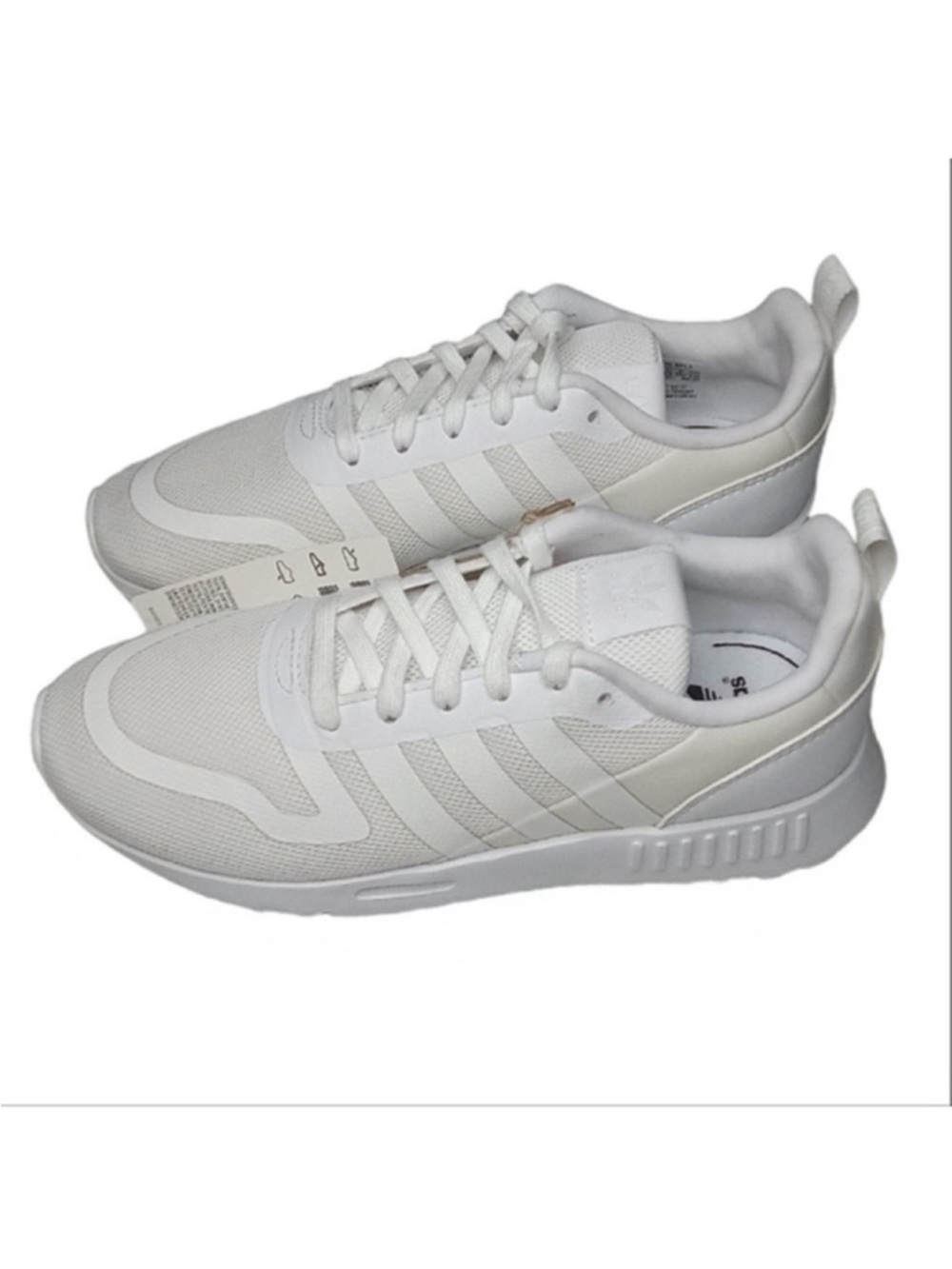 adidas White Mesh Casual Trainers Sneakers
Stylish Adidas sneakers in white